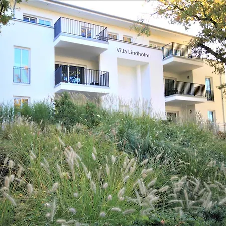 公寓 Lindholm-strandnaehe -balkon-im Zentrum Von 1 宾茨