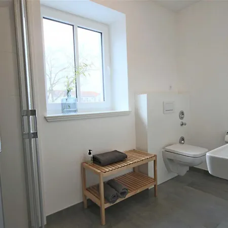 Lindholm-strandnaehe -balkon-im Zentrum Von 1 아파트 빈츠