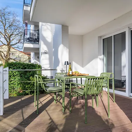 Lindholm-strandnaehe -balkon-im Zentrum Von 1 빈츠