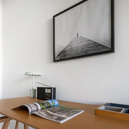 Lindholm-strandnaehe -balkon-im Zentrum Von 1