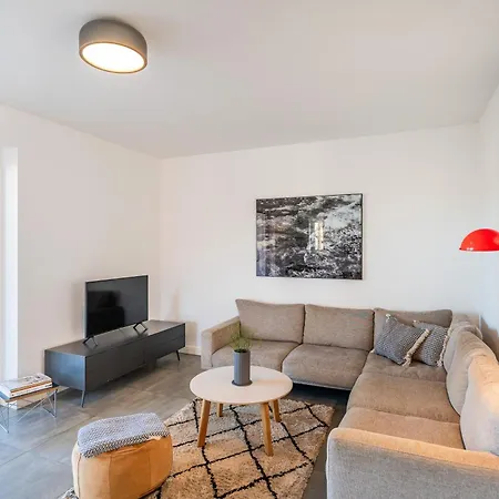 公寓 Lindholm-strandnaehe -balkon-im Zentrum Von 1