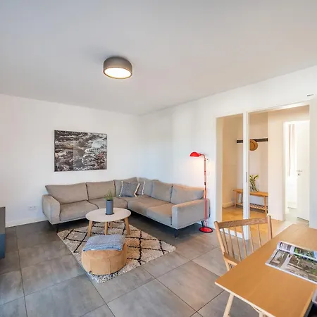 Lindholm-strandnaehe -balkon-im Zentrum Von 1 *