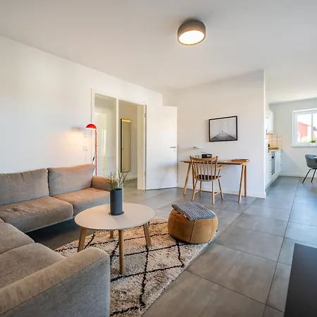 Lindholm-strandnaehe -balkon-im Zentrum Von 1 빈츠