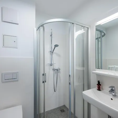 아파트 Lindholm-strandnaehe -balkon-im Zentrum Von 1 *